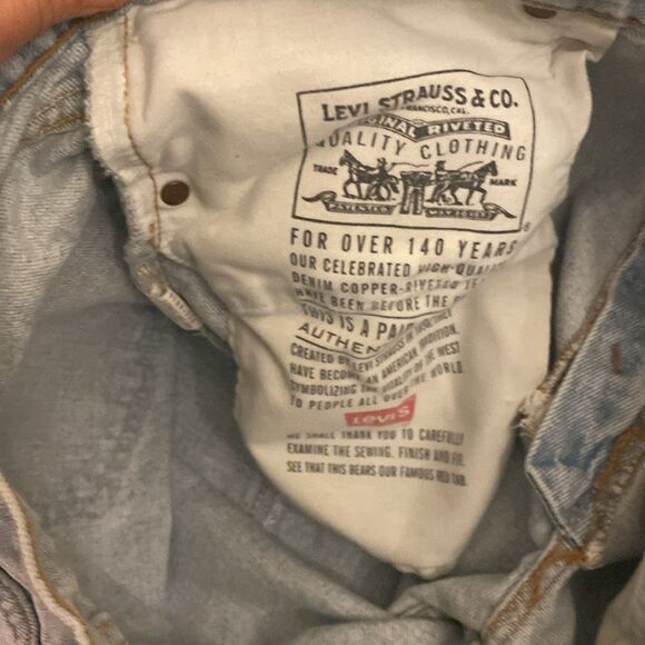 Mens Levi’s Vintage 550 Relaxed Fit Light Washed Jeans Size 36 x 30 - Picture 3 of 6